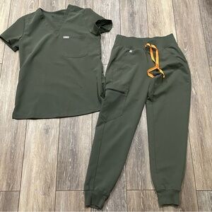 Figs Moss Green Catarina and Zamora Petite Scrub Set XXS